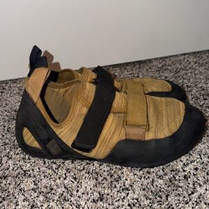 Black Diamond Rock Climbing Shoes Gold Women’s Size 10